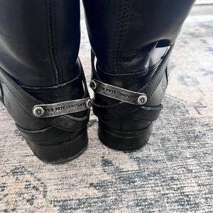 Frye Lindsey Plate Black Leather Boots